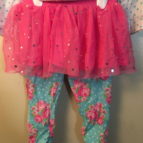 Disney Minnie Mouse Outfit - Picture 2 of 4